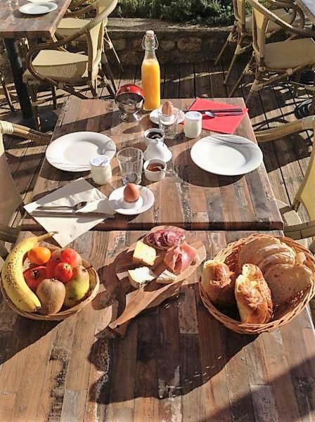L'Auberge De Montpezat ภายนอก รูปภาพ