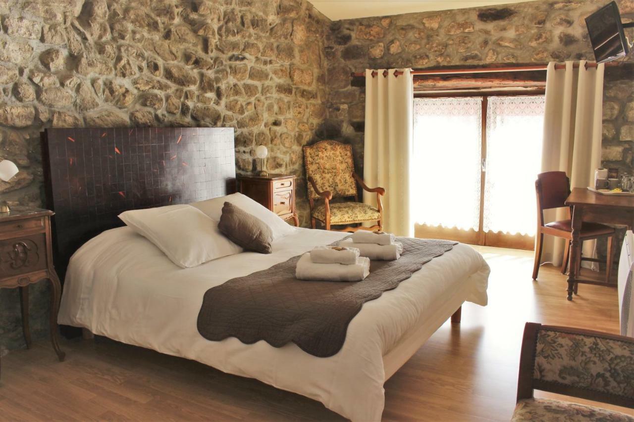 L'Auberge De Montpezat ภายนอก รูปภาพ